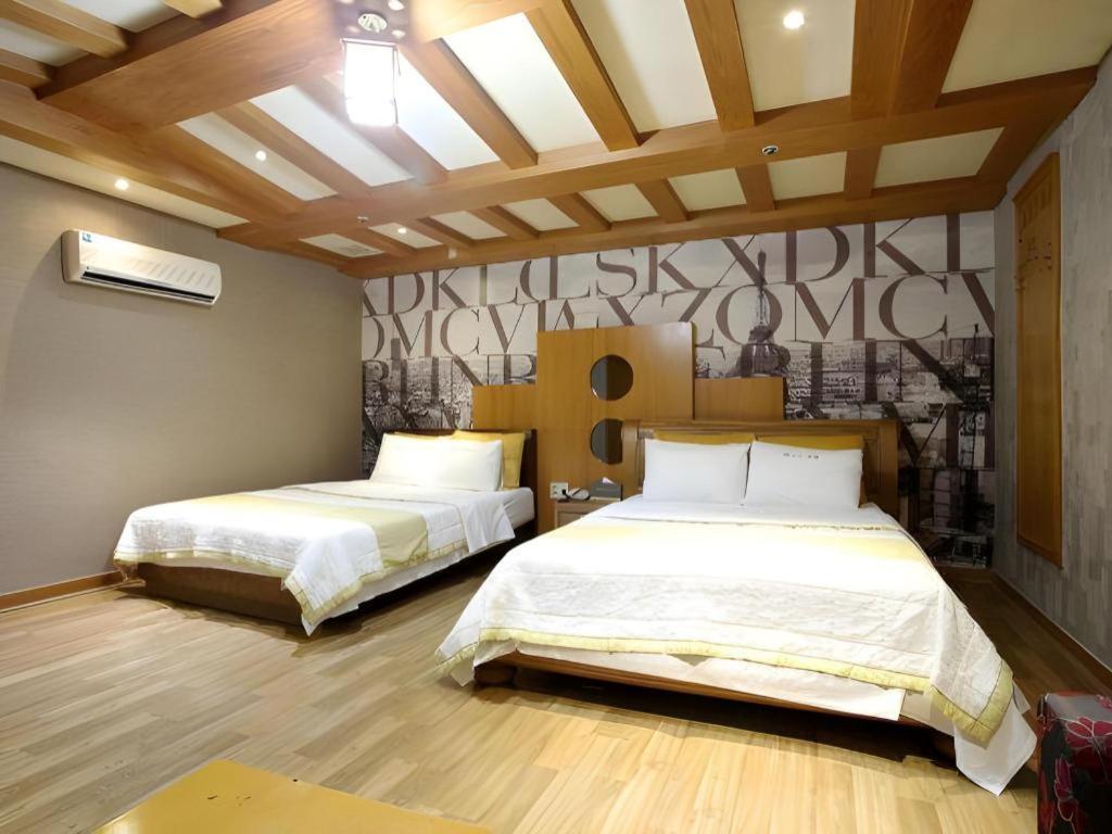 โรงแรมเฮด-วัน อึยจองบู ภายนอก รูปภาพ