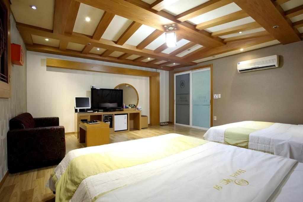 โรงแรมเฮด-วัน อึยจองบู ภายนอก รูปภาพ
