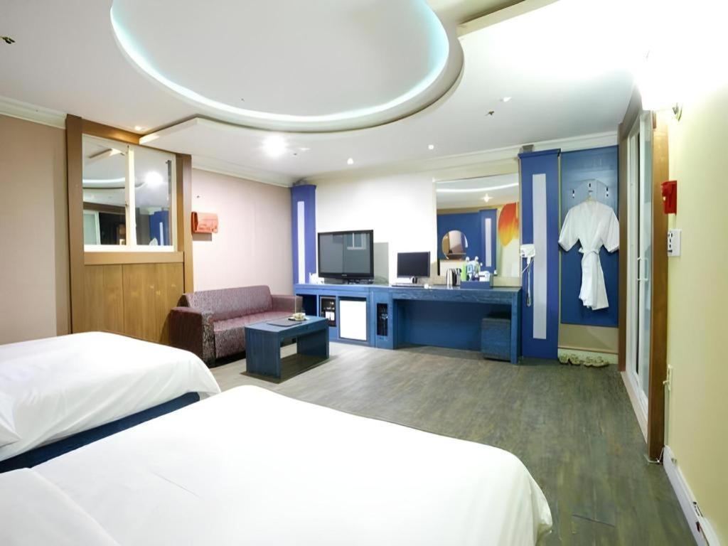 โรงแรมเฮด-วัน อึยจองบู ภายนอก รูปภาพ