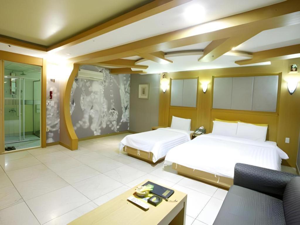 โรงแรมเฮด-วัน อึยจองบู ภายนอก รูปภาพ