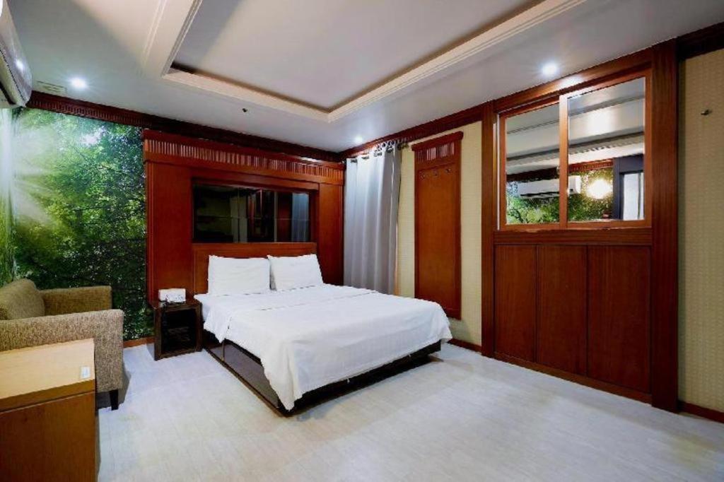 โรงแรมเฮด-วัน อึยจองบู ภายนอก รูปภาพ