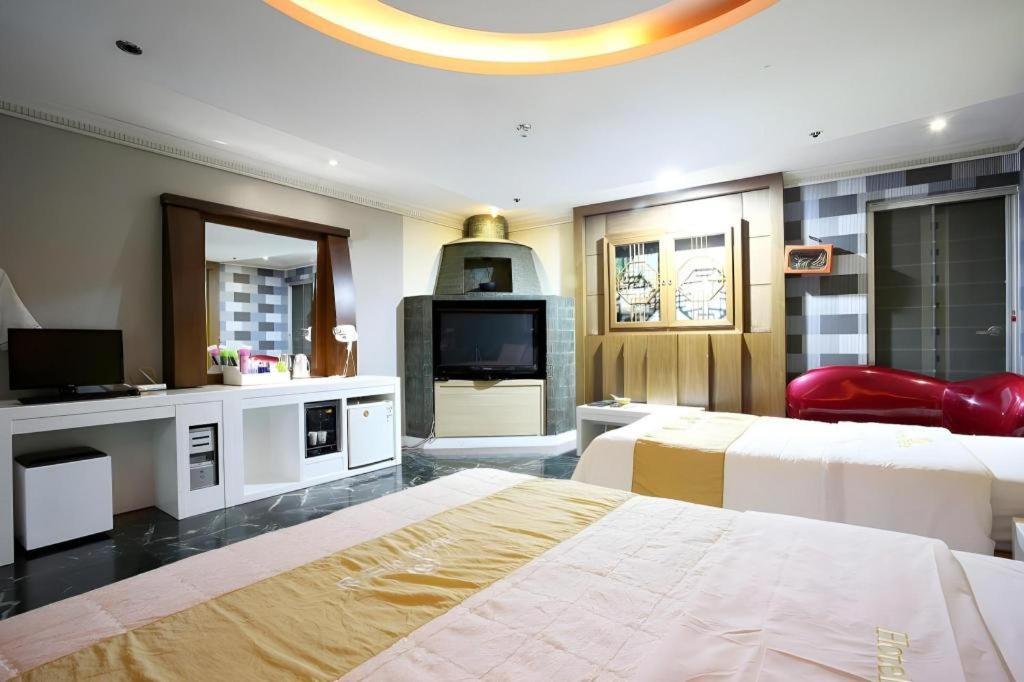 โรงแรมเฮด-วัน อึยจองบู ภายนอก รูปภาพ